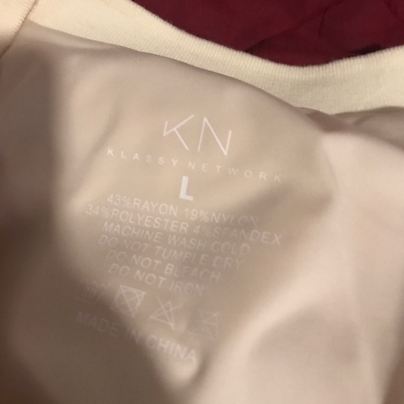 Klassy Network Knit Long Sleeve V Neck Crop Brami Cream L NWT - Picture 3 of 5